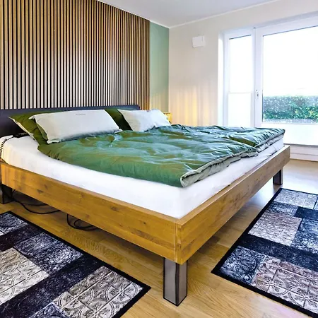 Kapitän Alexander, Ka44 Apartment